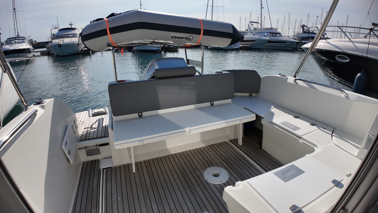 Beneteau8_15