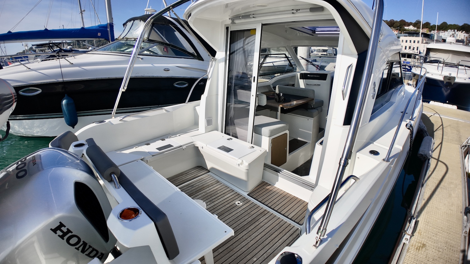 Beneteau8_13