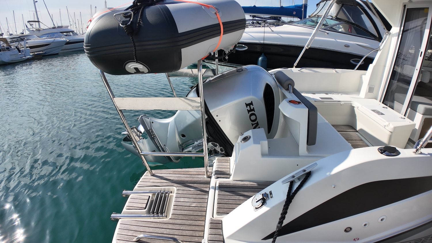 Beneteau8_17